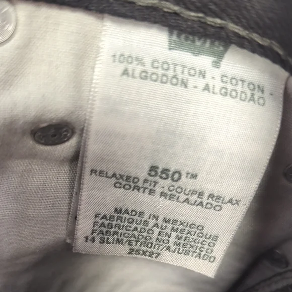 00120 Levi's 550 Relaxed Fit Straight Leg Jeans Black size 26x27 casual retro - Picture 8 of 9